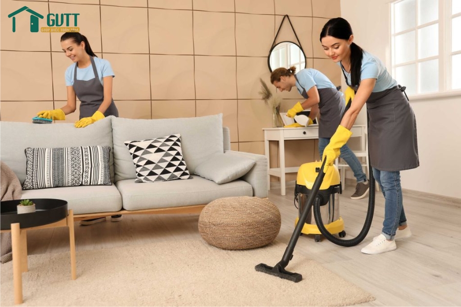 Giúp việc gia đình